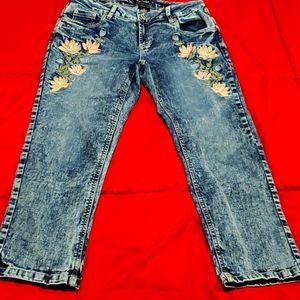 Suko jeans capris,size 4